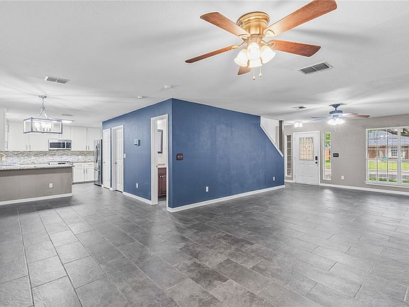 4th image of 7218 Yaupon Dr