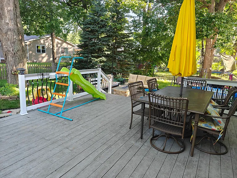 882 Randall Dr — Photo 30