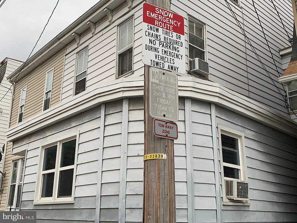 2nd image of 515 W Princess St