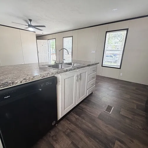 104 Robin Dr — Photo 22
