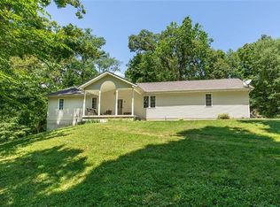 2821 Chelsea Ln, Brighton, IL 62012