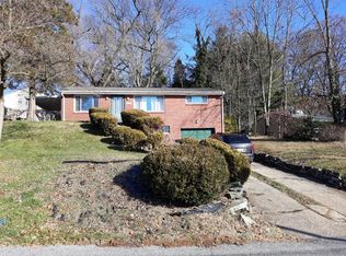 1117 Greenbriar Rd, Bethel Park, PA 15102