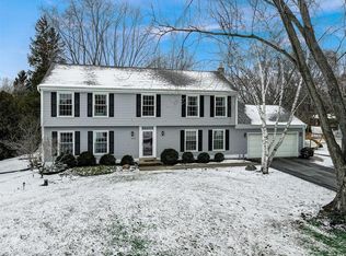 8708 W Holly Rd, Mequon, WI 53097