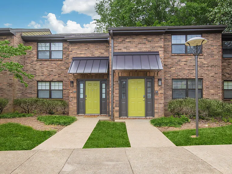 Brighton Valley Apts — Photo 99