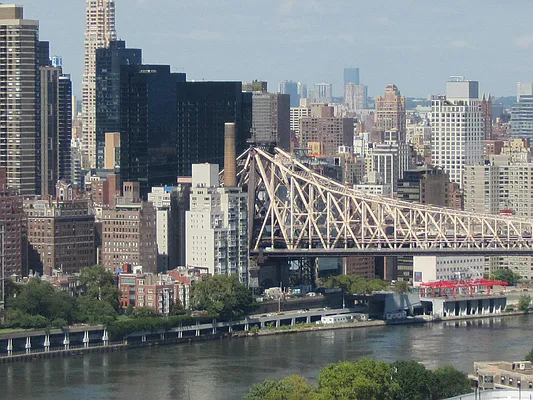 Sold by CityView Real Estate Inc. | media 11