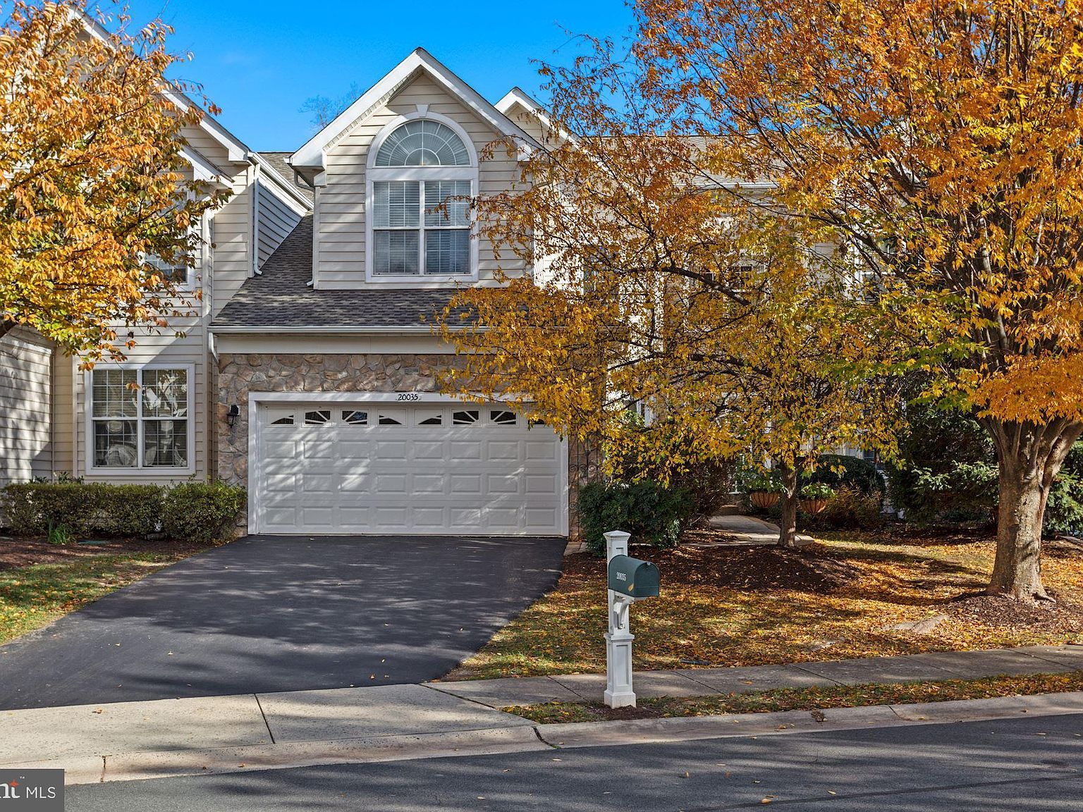 20035 Valhalla Sq, Ashburn, VA 20147 Zillow