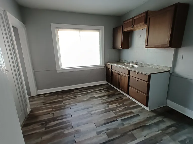 17308 Stoepel St — Photo 5