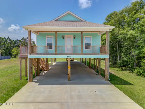 209 White Harbor Rd, Long Beach, MS 39560