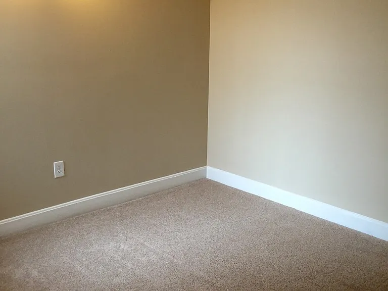 Huntington Apartments — Photo 85
