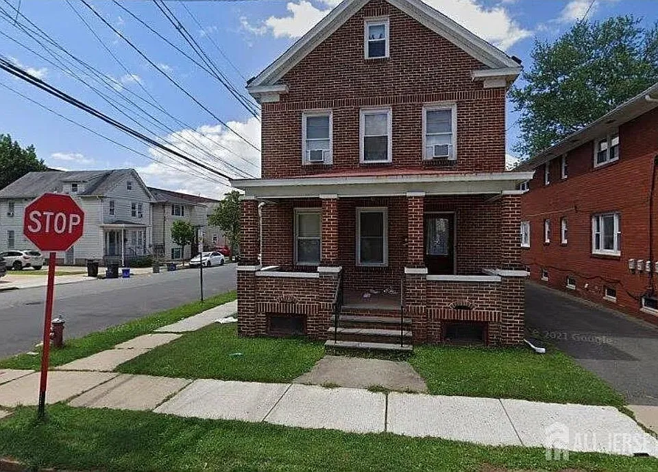 64 Wyckoff St #2