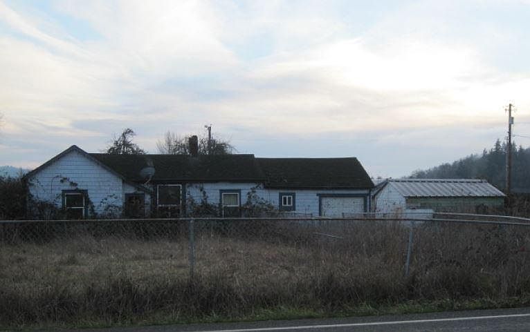 2nd image of 28748 Royal Ave