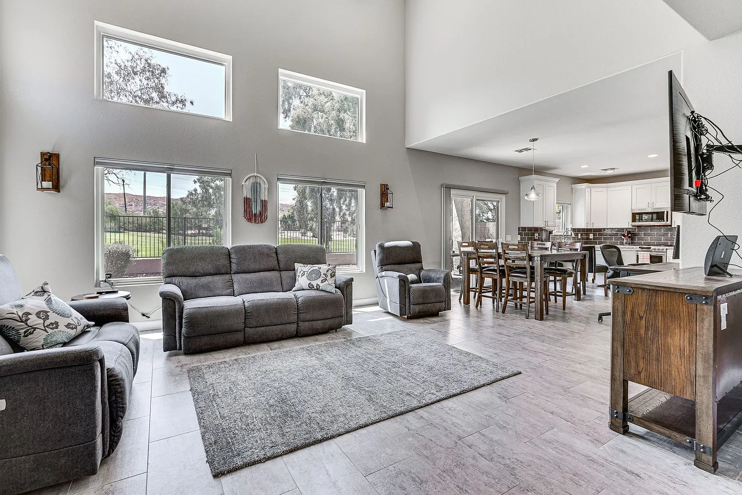 3 bed, 2.0 bath, 1668 sqft, $4,419 — Photo 1