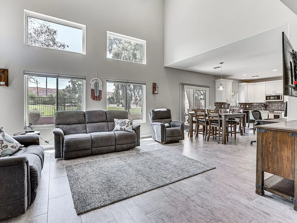 3043 E Fremont Rd #ID1546371P