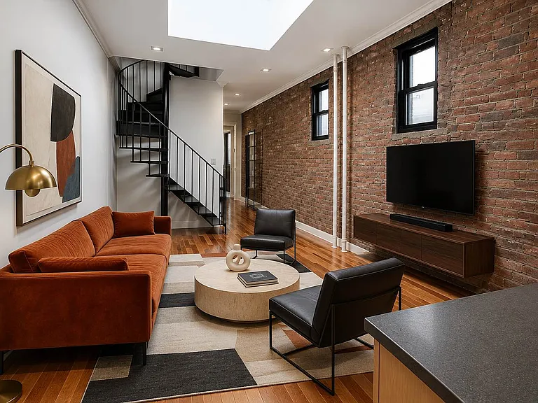 118 Mulberry St #5F — Photo 1