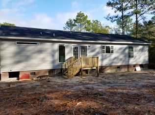 664 Phillips Dr, Arapahoe, NC 28510