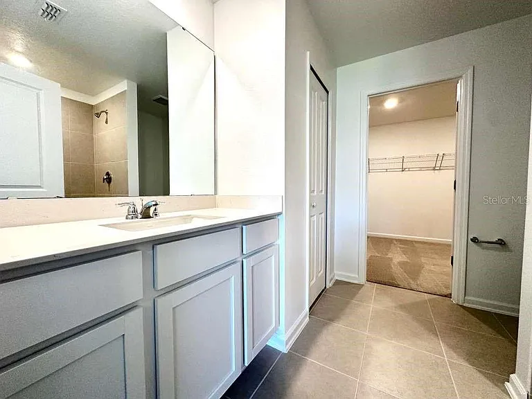 2102 Chris Dr — Photo 24