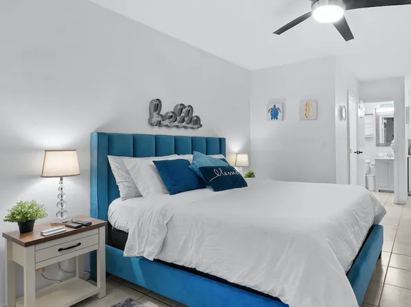 500-510 SW 7th St #2, Hallandale, FL 33009