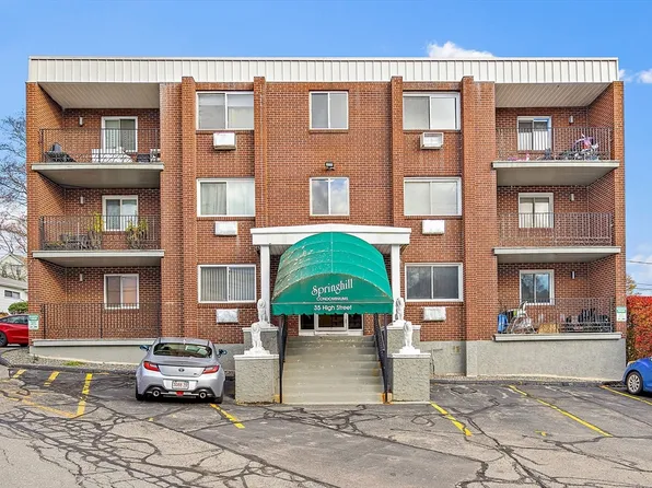 35 High St APT 9, Marlborough, MA 01752