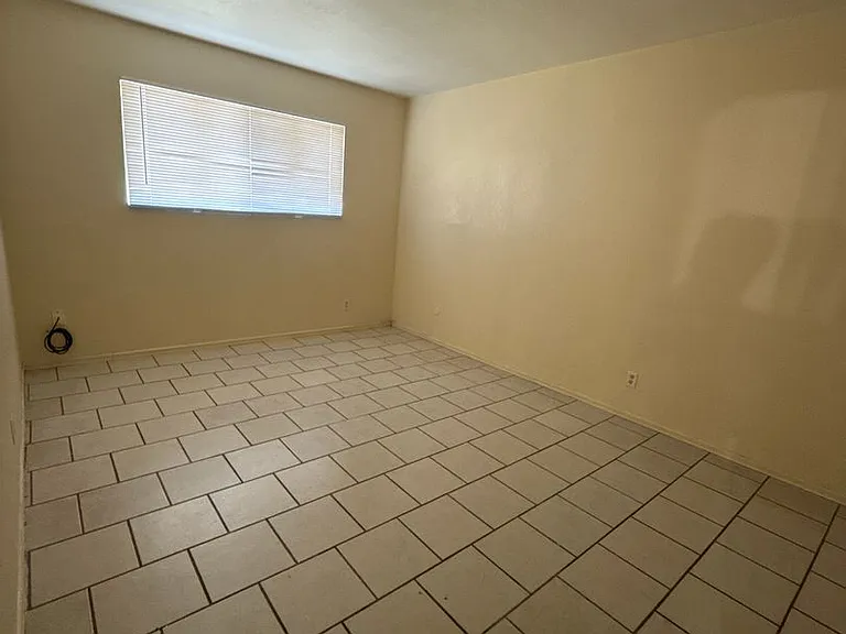 7926-7928 Diana Marie Dr — Photo 7