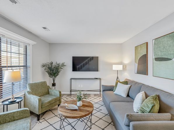 2301 Primrose Dr APT 1-7D