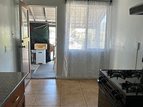 4th image of 6224 Plumas Ave