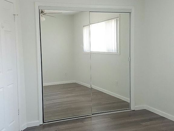 4th image of 1240 W Gardena Blvd APT 04