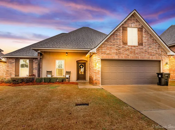 220 Apalachee Way, Bossier City, LA 71111