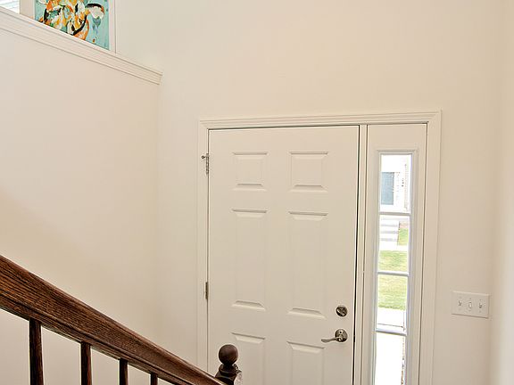 3rd image of 226 Lionel Dr #226