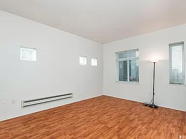 4th image of 195 7th St APT 102