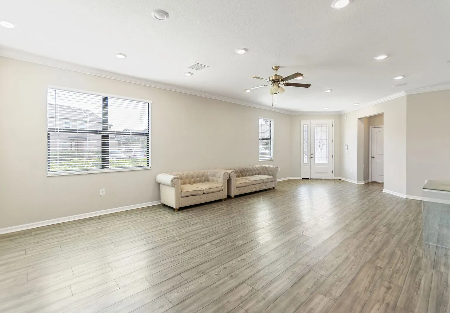 3 bed, 2.5 bath, 2017 sqft, $2,250 — Photo 4