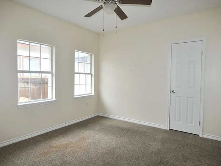 3225 S Adams St — Photo 20