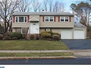 2 Spruce Ct, Hightstown, NJ 08520