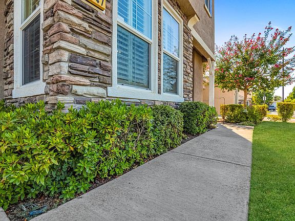 4th image of 4947 W Fiano Avenue