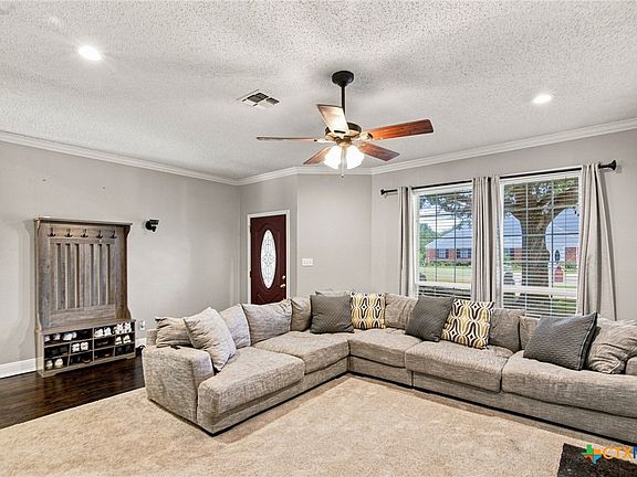 5th image of 101 Willowbend Dr