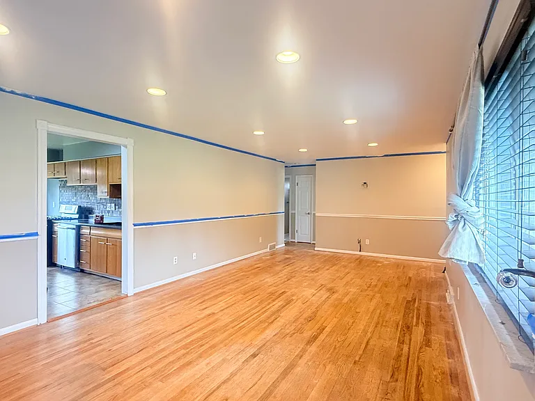 10865 Lemarie Dr — Photo 3