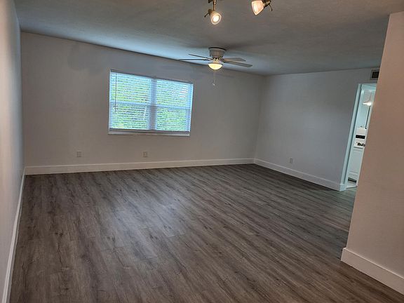 5th image of 230 Columbia Dr APT 307
