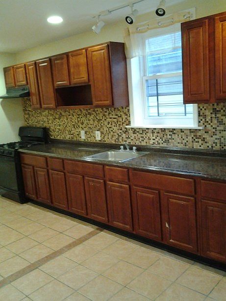 2nd image of 809 S 14th St
