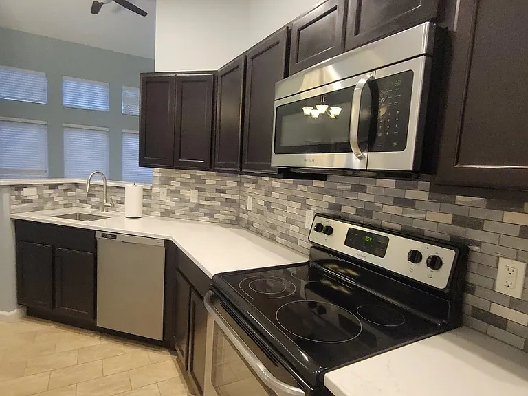 131 Carriage Crossing Ln #131 — Photo 8