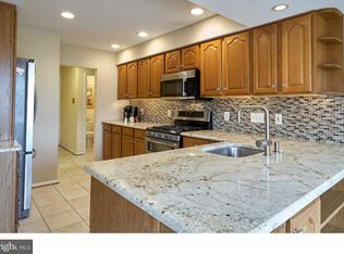 121 Colony Pl, Mount Laurel, NJ 08054