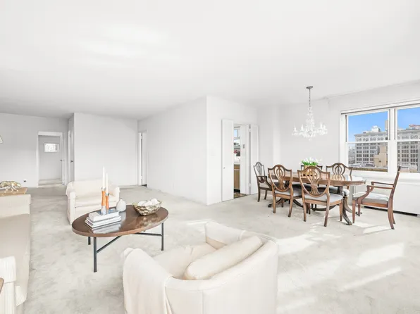 20 East 9th Street image 8 of 38