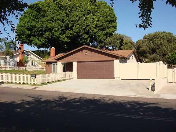 3rd image of 707 Woodrow Ave