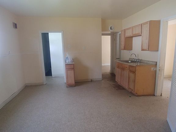 2nd image of 115 Krupp Ave