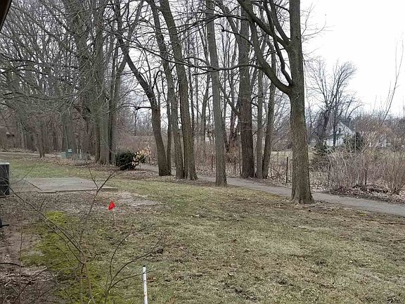 3rd image of 714 Steeplechase Dr