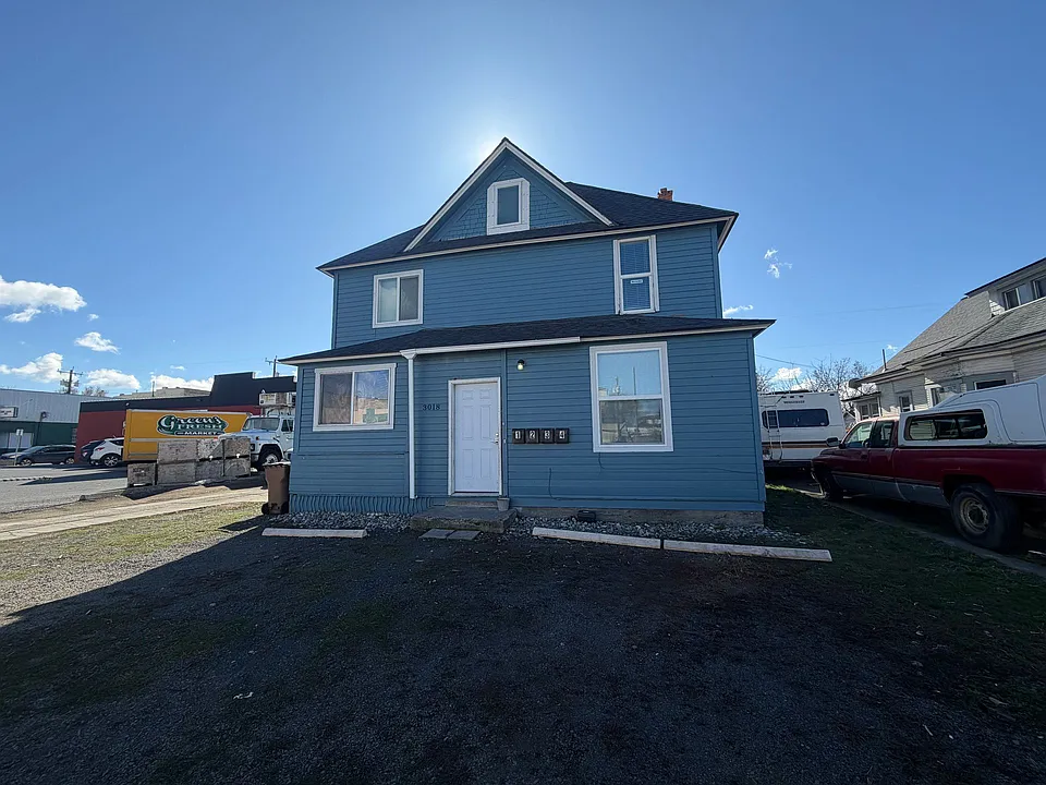 3018 East Olympic