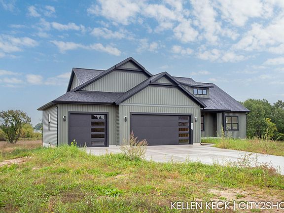 3rd image of 11338 Bancroft Way SE