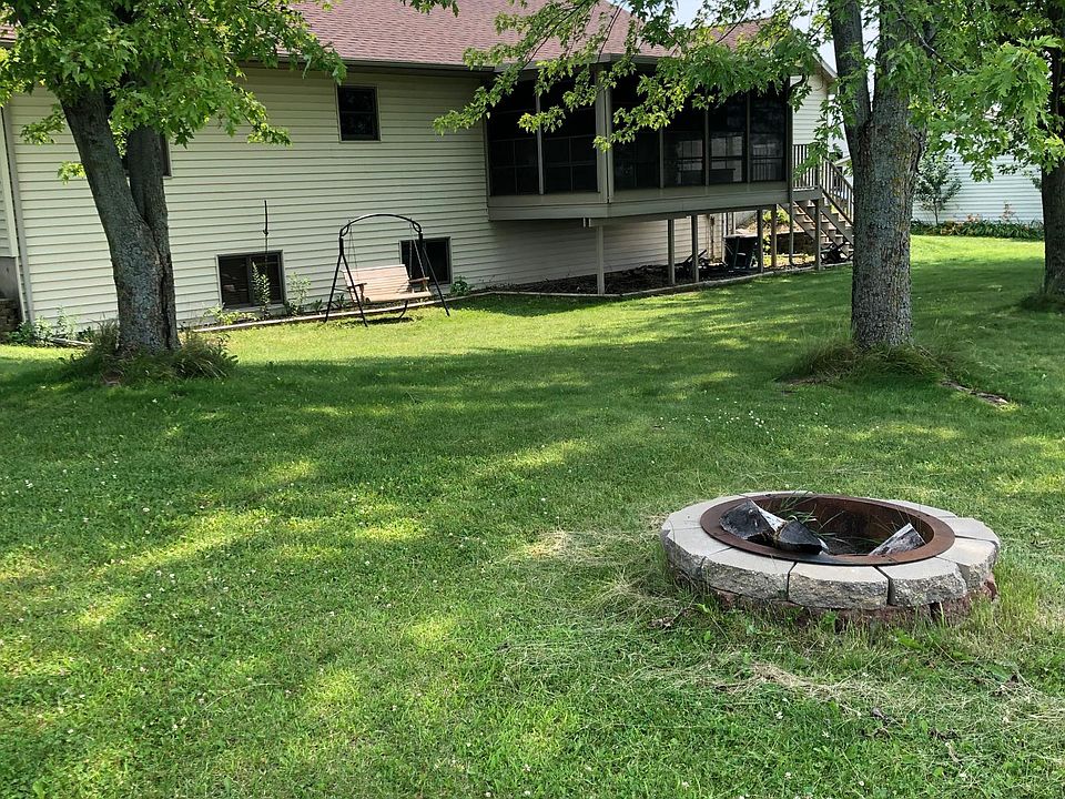 2nd image of 31080 Nagle Ridge Dr