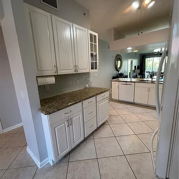 6820 Beach Resort Dr #11 — Photo 17