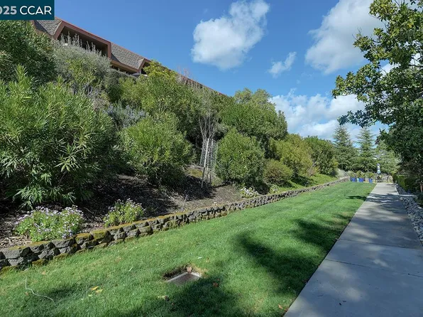 1232 Skycrest Dr APT 9, Walnut Creek, CA 94595