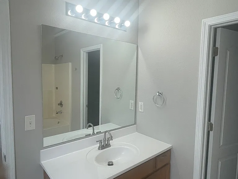 3980 Cypress Pointe Dr — Photo 4