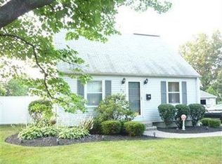 75 Smithfield St, Struthers, OH 44471